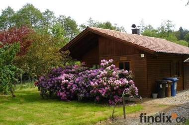 Haus (Holzhaus) in Bayern in schöner ruhiger Lage zu