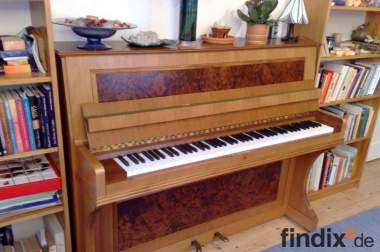 Piano „WEISS“ zu verkaufen
