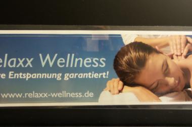 Relaxx Wellness Hilfreiche Kombi-Massage Mobiler 