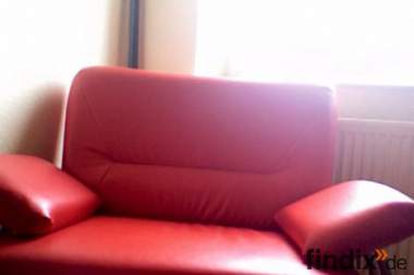 Sofa (2-Sitzer) + Sessel im knalligen rot!