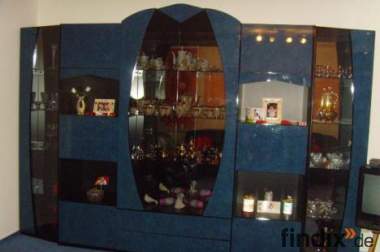 Wohnwand + Tisch in blau schwarz Hochglanz 