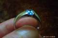 Einen Silbernen Ring 999 mit blauen stein