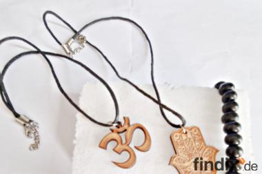 2 Halsbänder | Om-Zeichen (Aum) | HAMSA-Hand | 