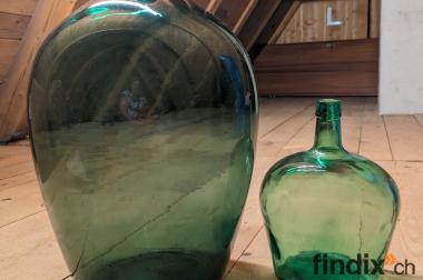Alte grosse, grüne Most-/Weinflaschen