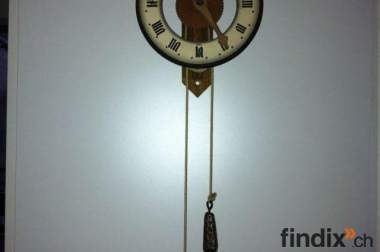 Alte Uhr mit Stundenanzeige