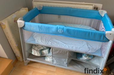 Babybett mit matraze und wickelunterlage