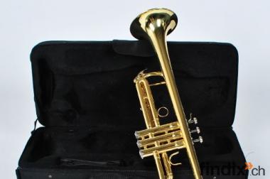 Bb Trompete mit Koffer Gold