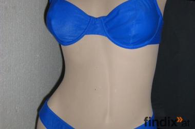 Bikini in Blau schöner Stoff