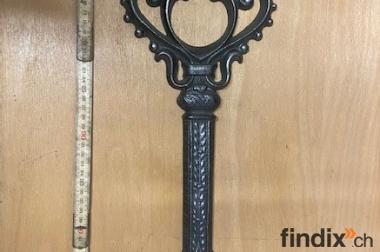 Deko-Schlüssel aus Stahlguss
