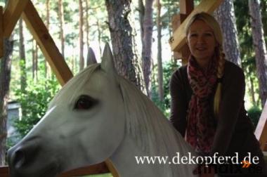 Ein Deko Pferd lebensgross für Ihre Gattin ...