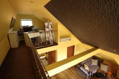 Haus mit Nebenhäusern, Pool und Weinberg in Vinica /