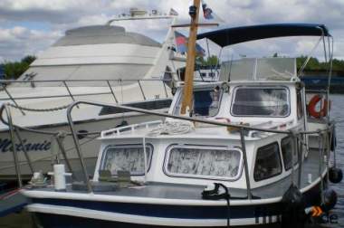 Motorboot Sportboot Motorkajütboot aus Stahl 9 x 3 