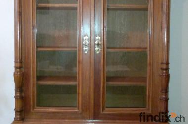 Schrank Vitrine