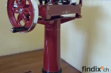 Schwungrad Aufschnittmaschine manuell mit Sockel
