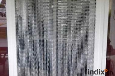 Türvorhang aus eloxierten Aluminiumketten
