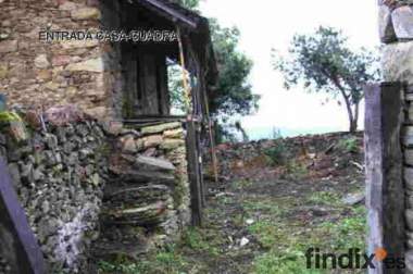 Venta de cuadra rehabilitable como vivienda con 