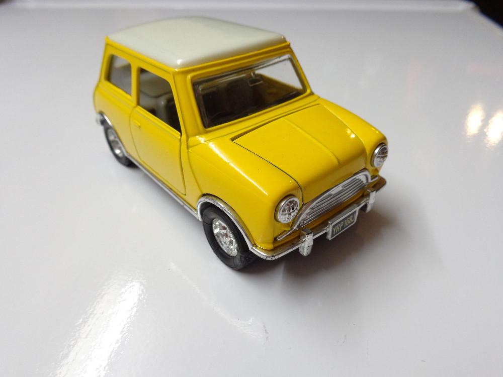 5-teiliges Mini-Bus Spielzeugauto Set - 7 Cm Groß, Bunte Aufziehautos Für Kinder, Mit Verbindungshaken