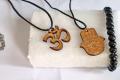 2 Halsbänder | Om-Zeichen (Aum) | HAMSA-Hand | 