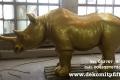 Deko Nashorn lebensgross - Goldbemalung