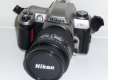Fotokamera Nikon F80-Objektiv.